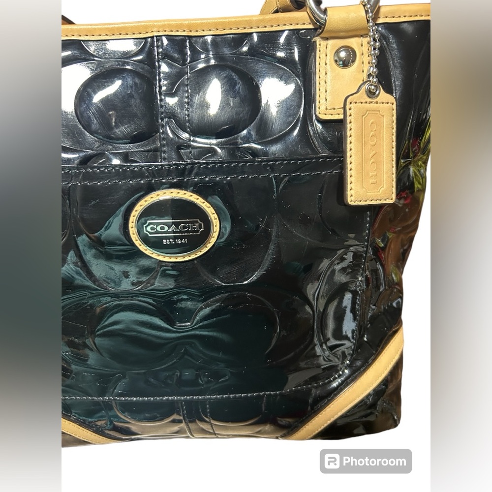 COACH Patent Leather Monogram Peyton Embossed Tote EUC - Picture 5 of 10